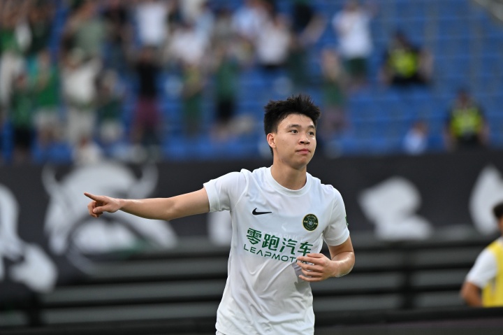 浙媒：王钰栋收到多家欧洲球队抛出的橄榄枝，"西游"并非天方夜谭