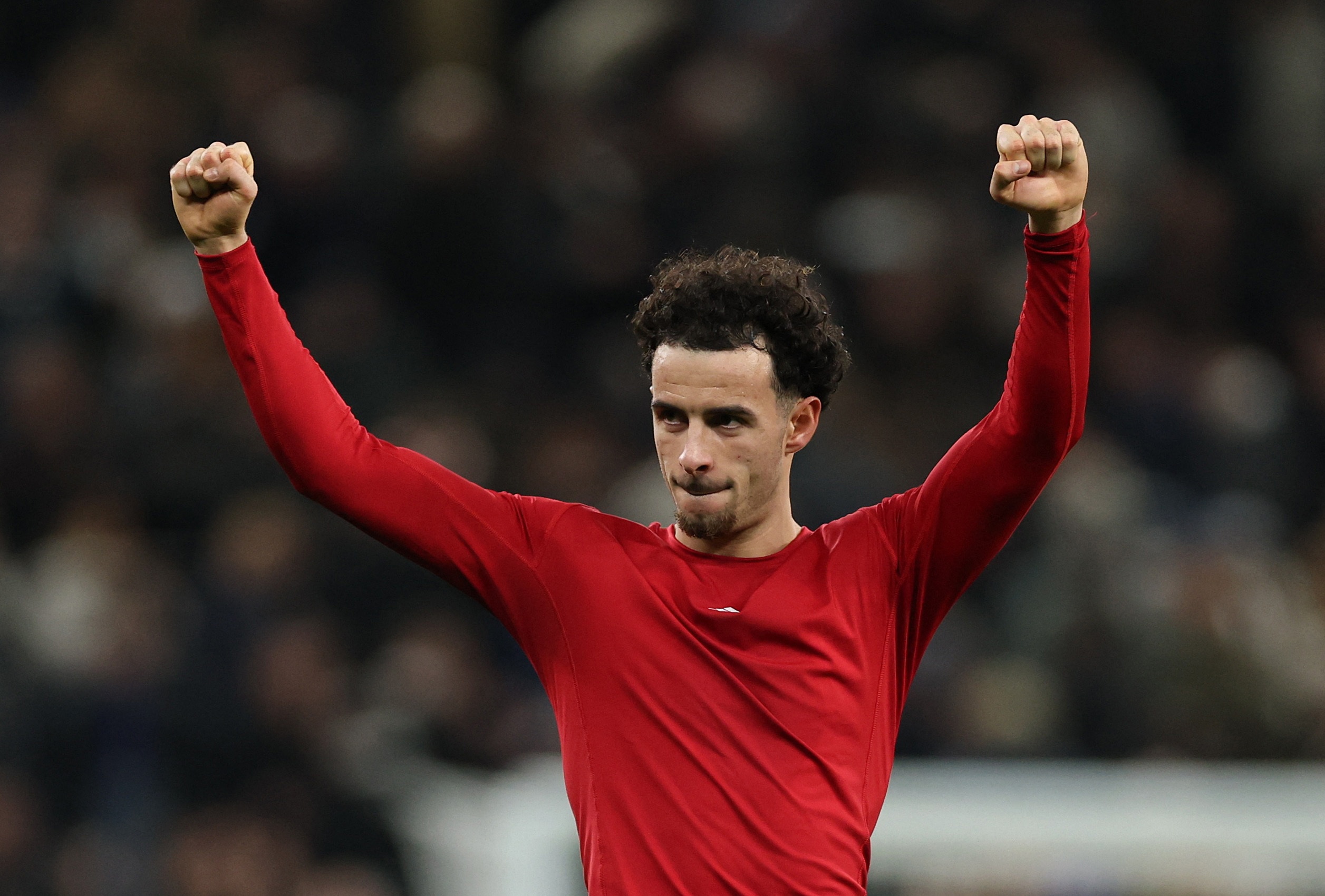 记者：国米力求敲定琼斯交易，类似此前3500万欧签下斯彭斯时模式